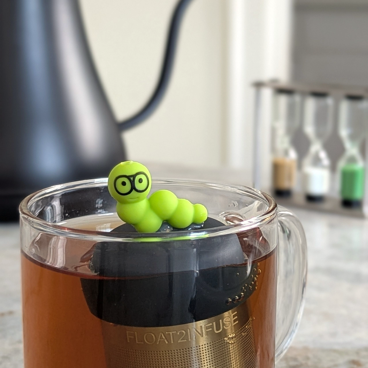 Bookworm | Floating Tea Infuser | Black Base | Green Worm