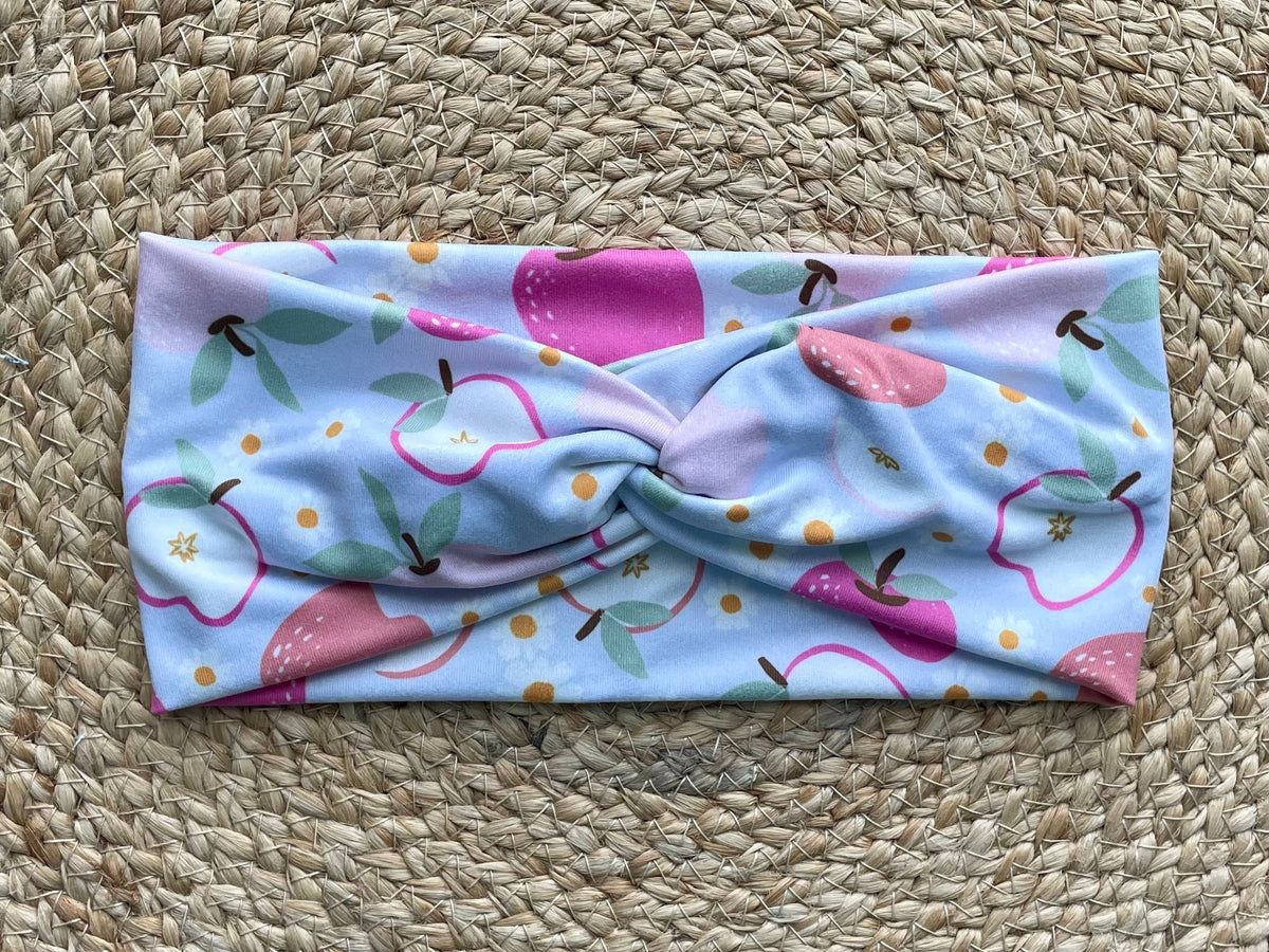 Sweet Apple Daisy Knit Twist Headband