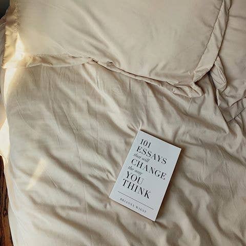 101 Essays That Will Change The Way You Think - paperback book by Brianna Wiest