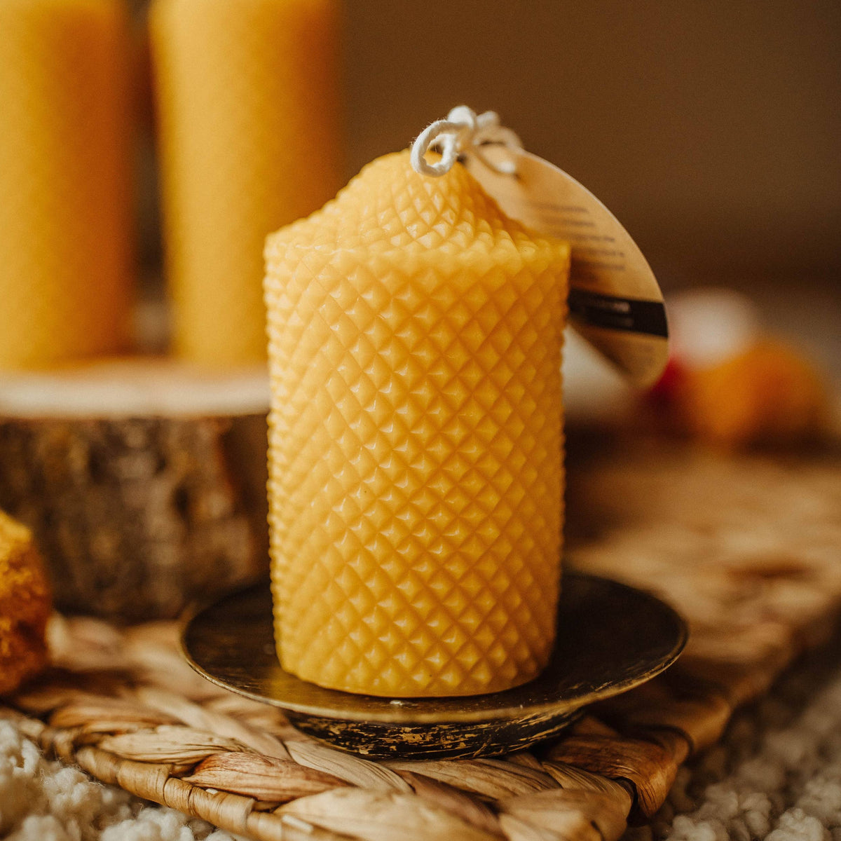 Beeswax pillar candle "Tia"