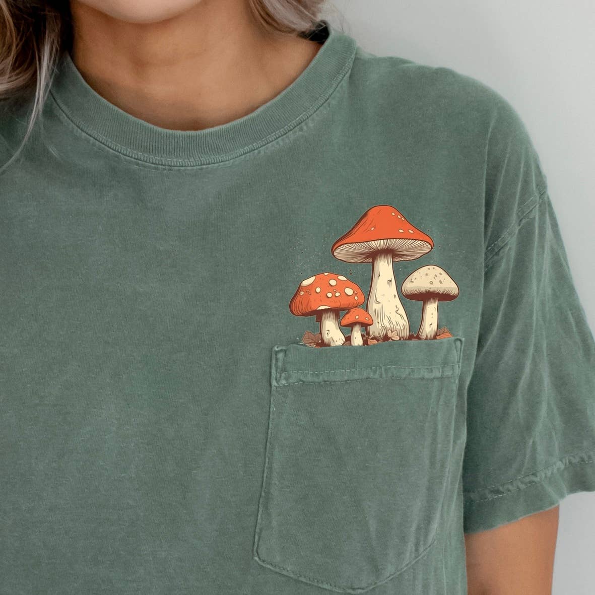 Forest Fungi Green Pocket T-shirt - Nature Lover&#39;s Tee