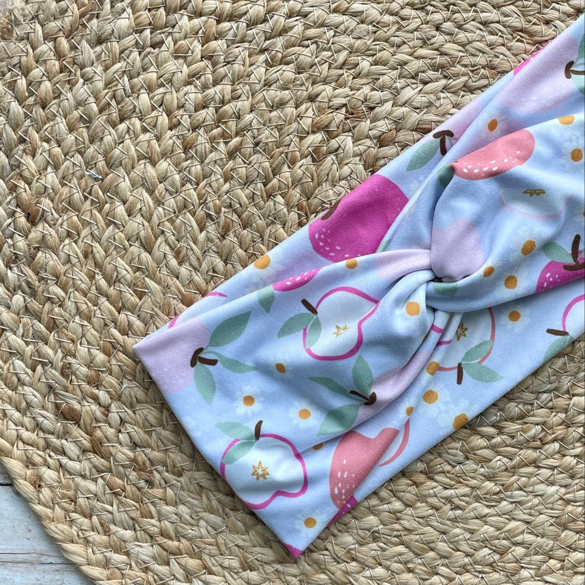 Sweet Apple Daisy Knit Twist Headband