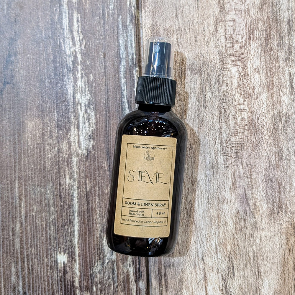 Stevie Room &amp; Linen Spray | Frankincense, Myrrh, Soft Vetiver, Neroli, Patchouli